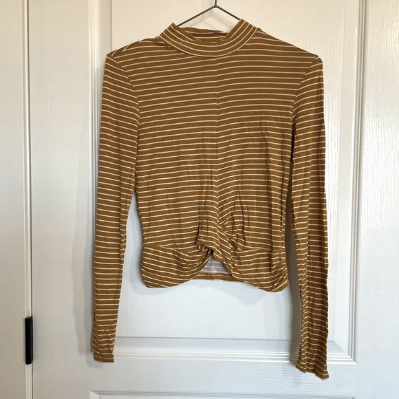 🛍 Yellow Long Sleeve - Picture 1 of 2